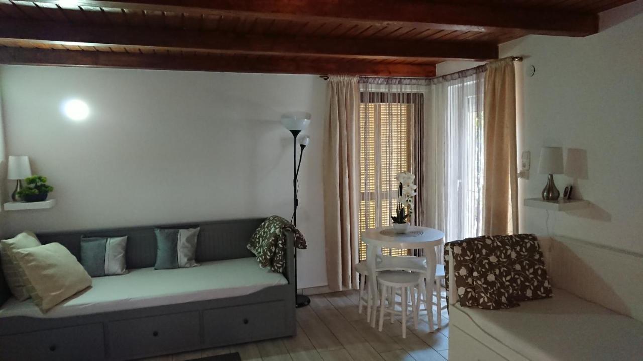 Bpr P3 Lodge Apartment With A/C Budapest Eksteriør bilde